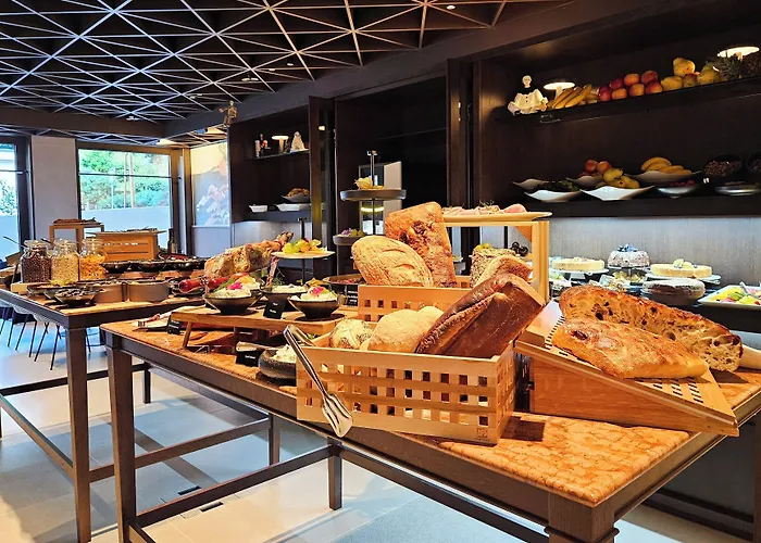 Keight Opatija, Curio Collection By Hilton オパティヤ