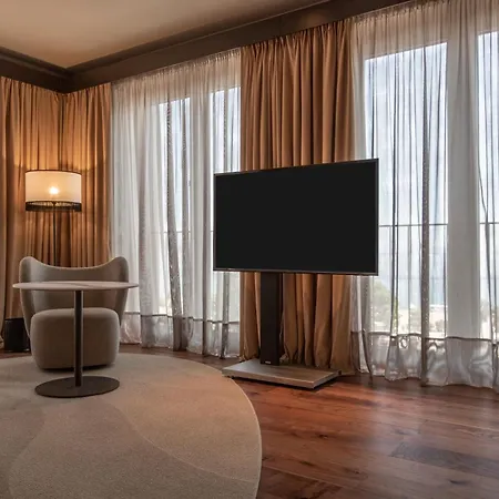 מלון Keight Opatija, Curio Collection By Hilton 5*