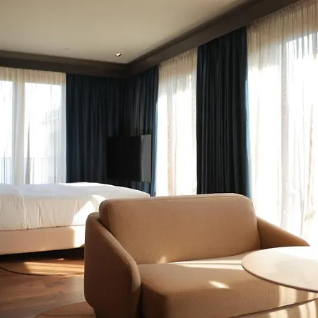 מלון Keight Opatija, Curio Collection By Hilton 5*
