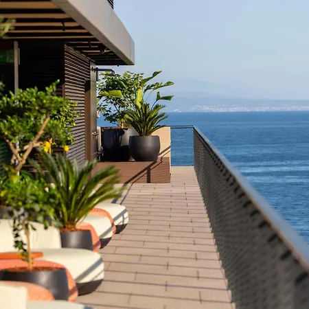 Keight Opatija, Curio Collection By Hilton אופטיה