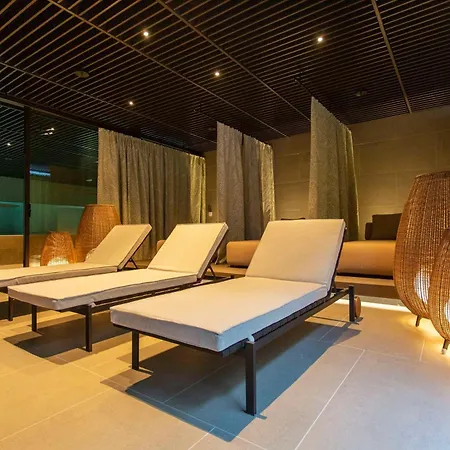 Keight Opatija, Curio Collection By Hilton מלון
